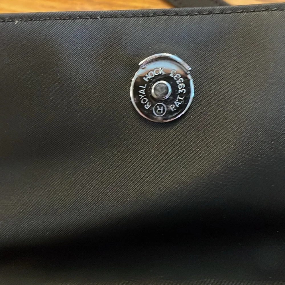 Evan Picone, Small Black Shoulder Bag, NWOT - Picture 4 of 6